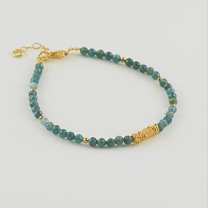 Ασημένιο βραχιόλι με απατίτη και μοντέρνες προσθήκες