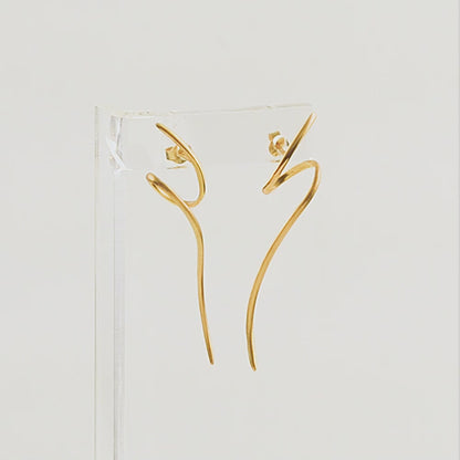 Μοντέρνα ασημένια σκουλαρίκια